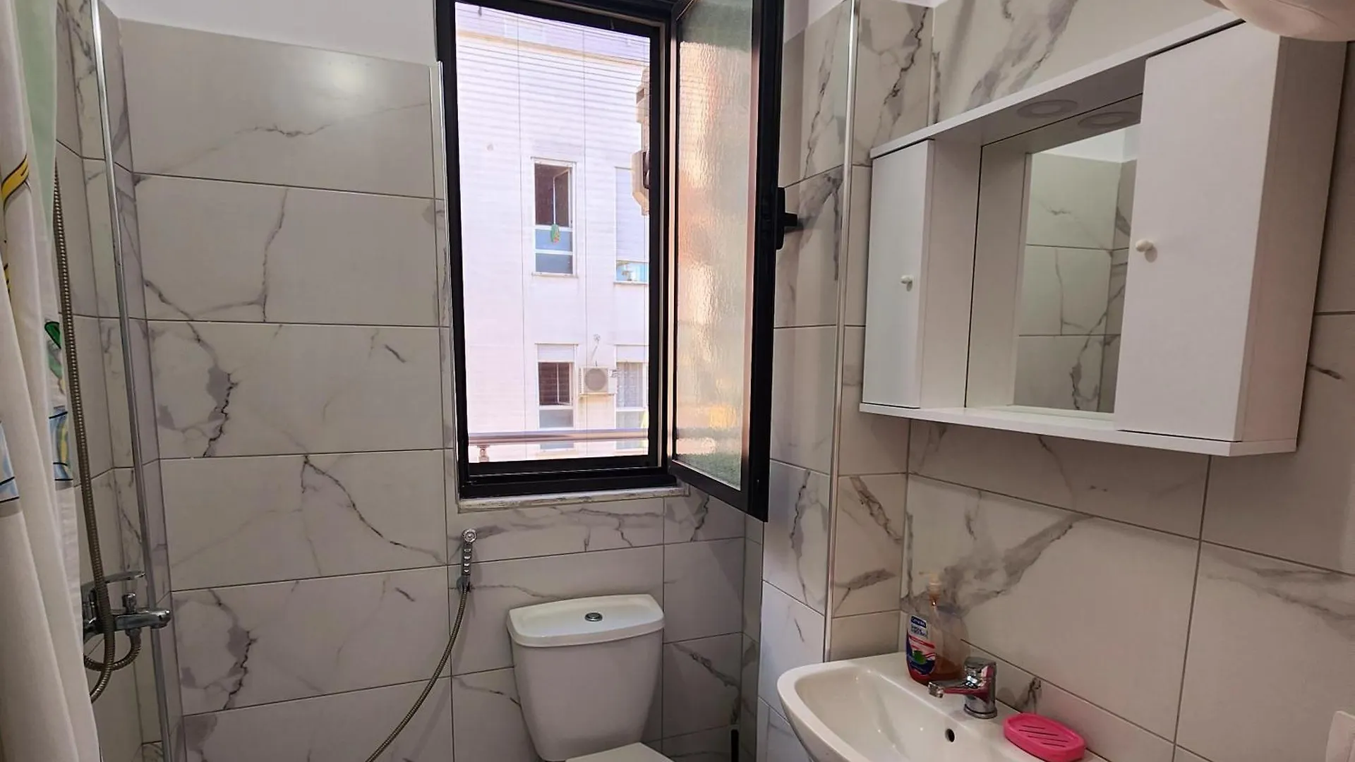 Guest House Stela تيرانا شقة